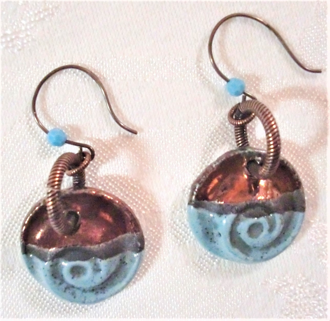 Ohrringe Kupfer/Grau/Aqua Keramik Anhänger, Türkis Swarovski-Kristallen, Antik Kupfer Seil Drehen, Biegeringe, Bronze Ohrhaken von BeauxArtsbyCynthia