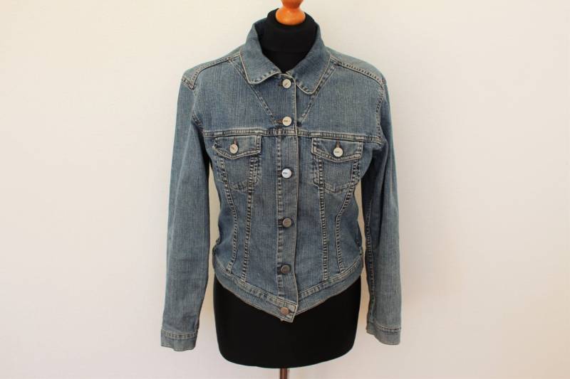 Frauen Blue Denim Jacke Joop Jeansknöpfe Bis Größe Small, Medium Gewaschen Blau Abgeschnitten Ausgestattet Jeansjacke von BecauseVintage