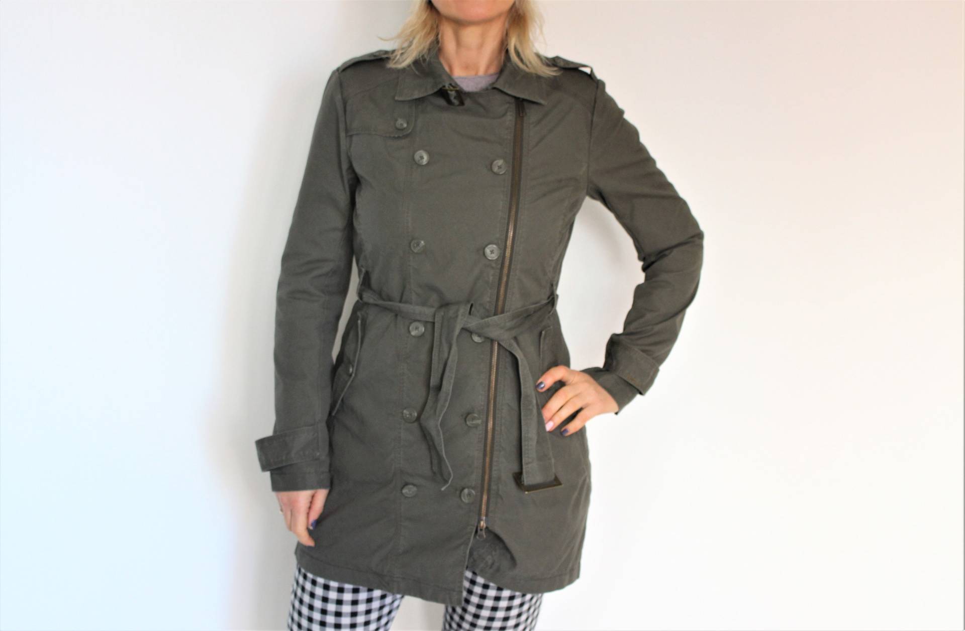 Khaki Parka Grün Trench Mantel Damen Militär Long Jacke Medium Size von BecauseVintage