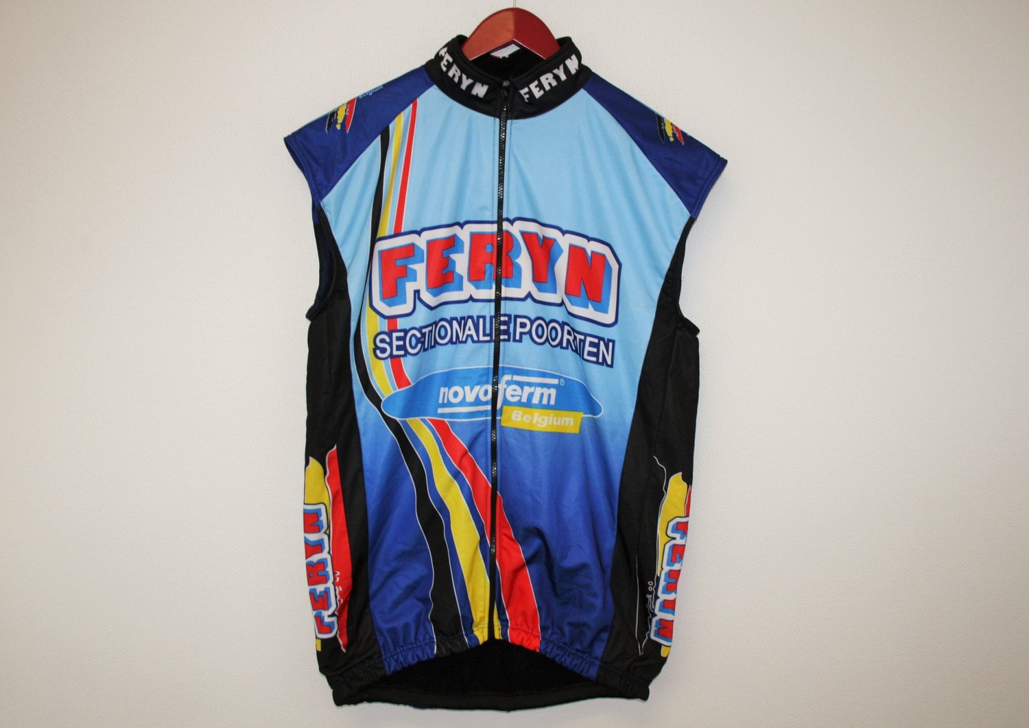 Sport Weste Feryn Sleevless Jacke Bunten Biker Windbreaker Training Joggen Aufwärmen Track Mittel Groß von BecauseVintage