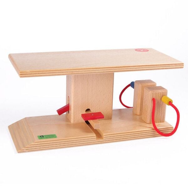 Beck Holzspielzeug Tankstelle mit Hebebühne Beck Holzspielzeug Tankstelle mit Hebebühne von Beck Holzspielzeug