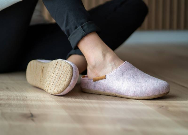 Beck Damen Filz-Clogs Ellen mit hohem Schurwollanteil Hausschuh mit herausnehmbarer Innensohle und rutschfester Laufsohle von Beck