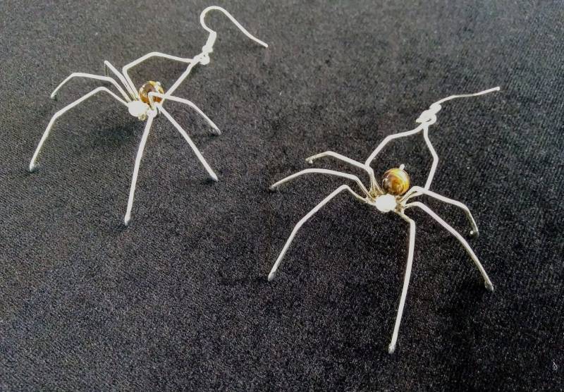 Handgemachte Spinnen Ohrringe Handgemachte Spinnen Ohrringe von BeckasInsects