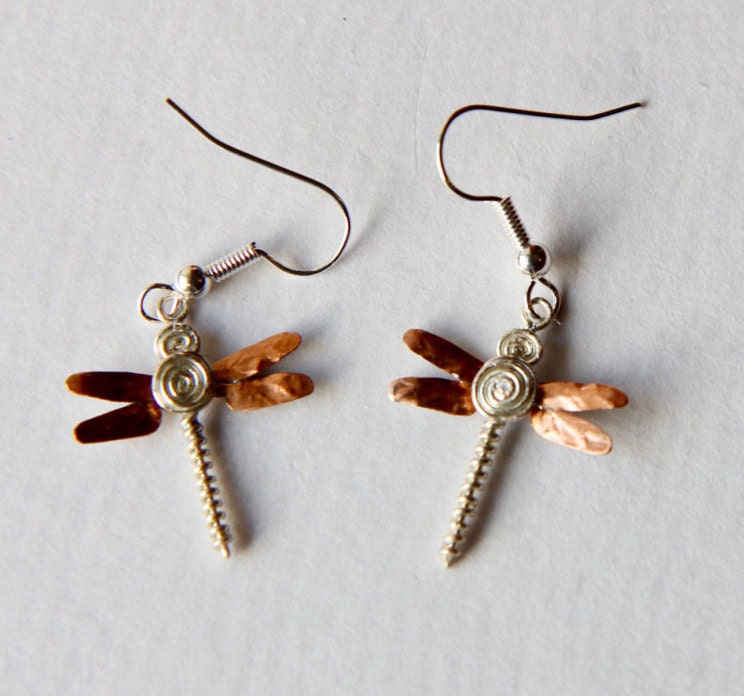Libellenohrringe Oder -stecker Aus Kupfer; Perfektes Geschenk Für Tochter, Frau, Mutter, Liebhaber, Verknallt Freund Libellenohrringe Oder -stecker Aus Kupfer; Perfektes Geschenk Für Tochter, Frau, Mutter, Liebhaber, Verknallt Freund von BeckasInsects