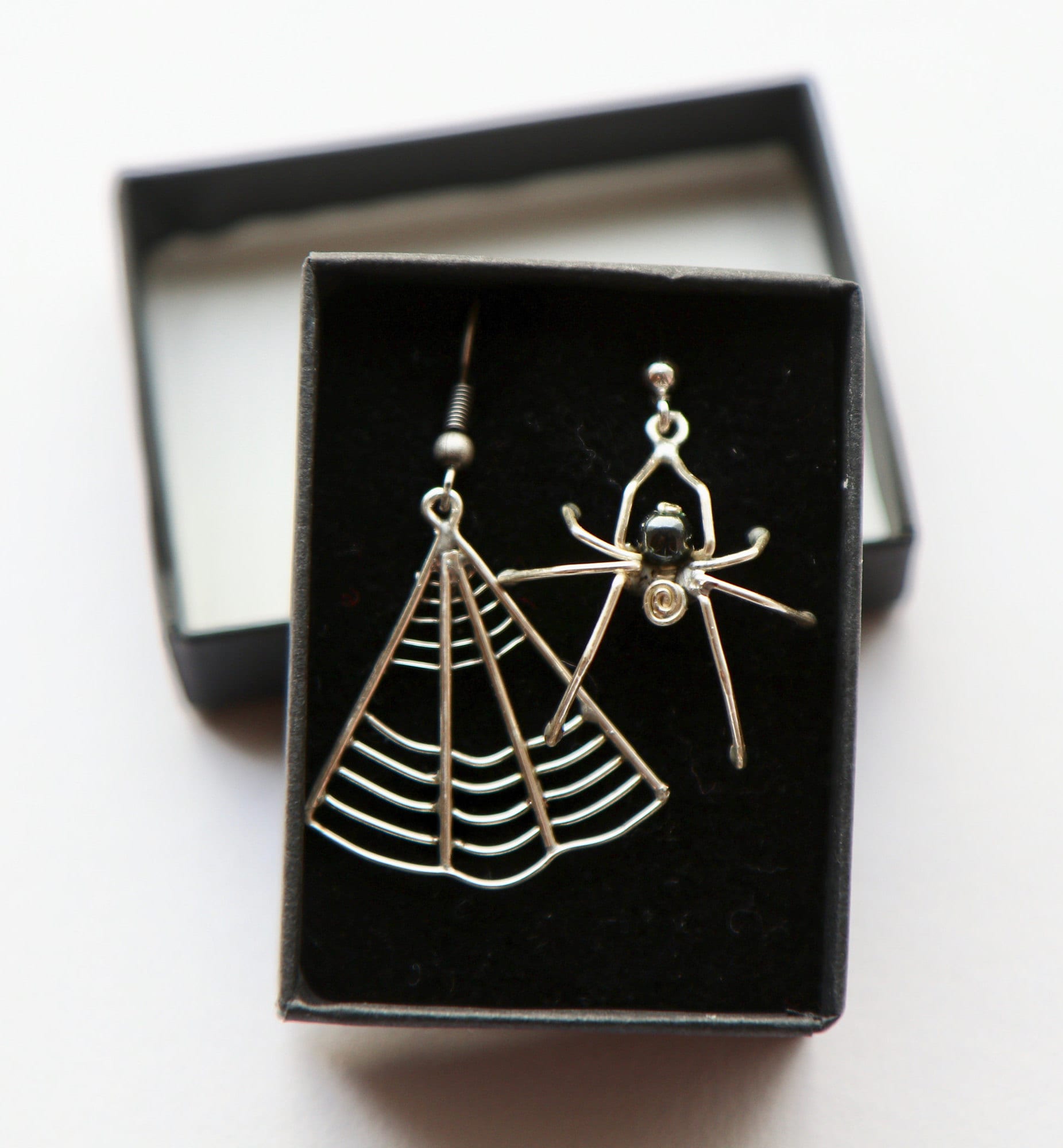 Spinne Und Netz Ohrringe Spinne Und Netz Ohrringe von BeckasInsects