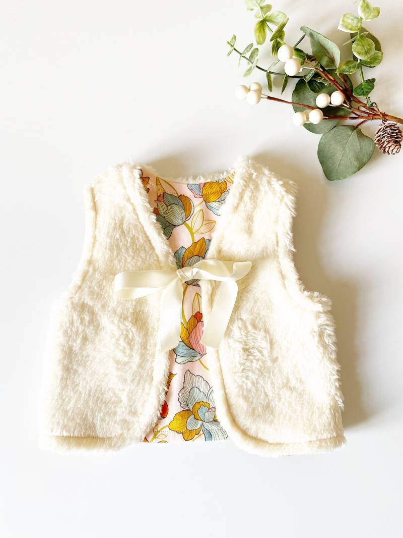 Kinderweste, Baumwollteddytoff in Cremeweiß von BeckiBoom