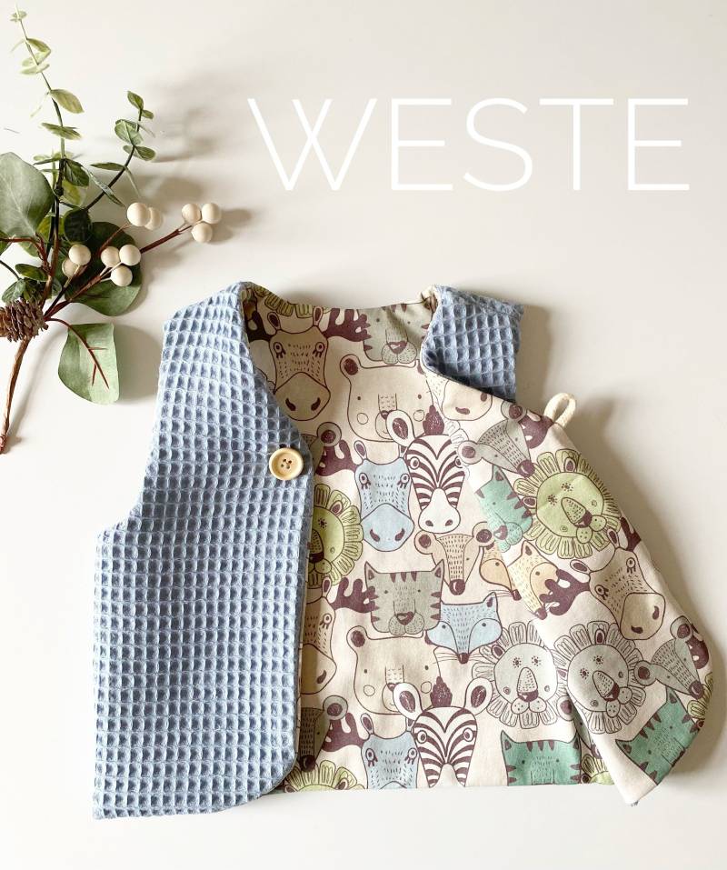 Kinderweste, Waffelpique in Blau, Biojersey Beige Mit Dschungeltieren. Gr. 86/92 von BeckiBoom