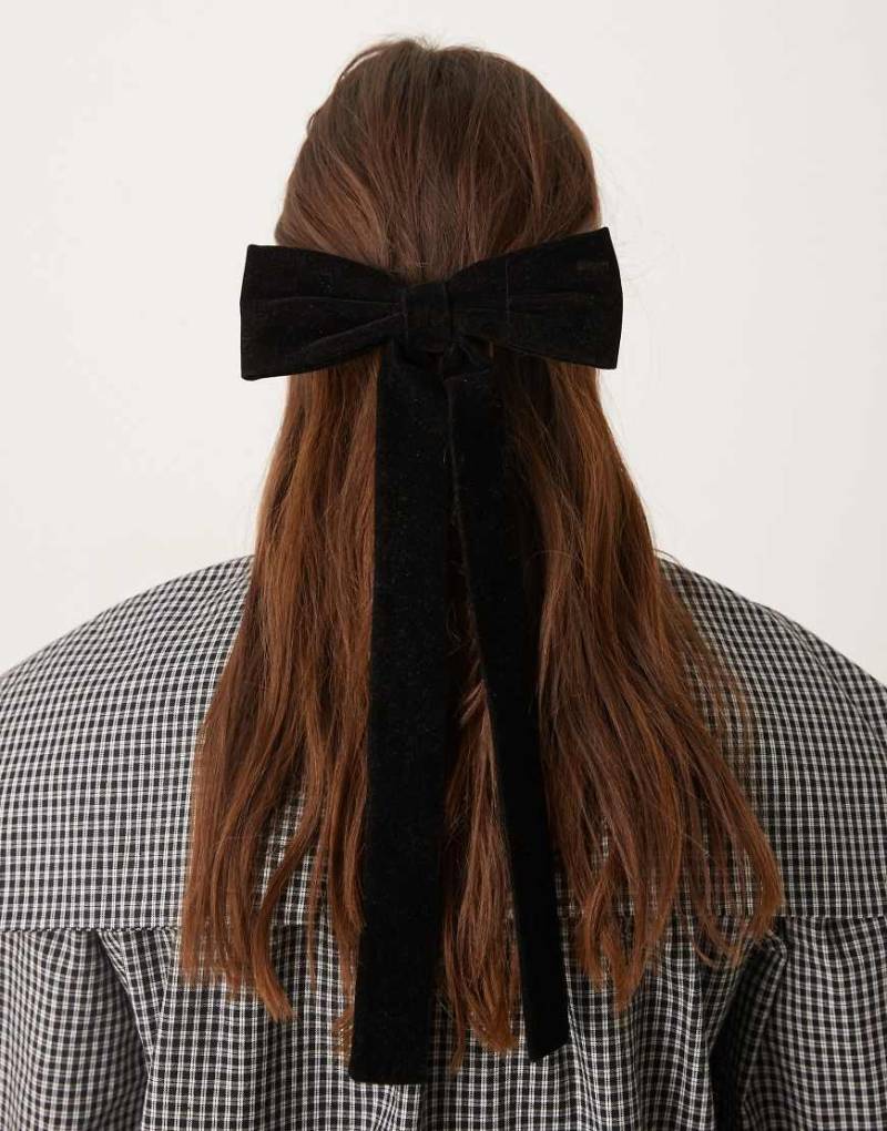 Becksondergaard - Lange Haarschleife aus Samt in Schwarz von Becksondergaard