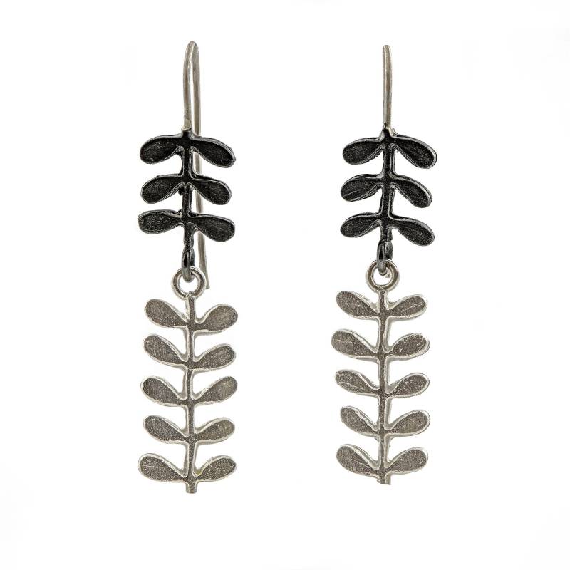Blume Stamm Ohrringe, Ohrhänger, Handgefertigte Silber Oxidierte Blatt von BeckyMorgans