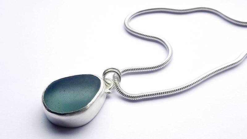 Seeglaskette, Silberkette, Blaue Handgemachte Halskette, Seeglasschmuck von BeckyMorgans