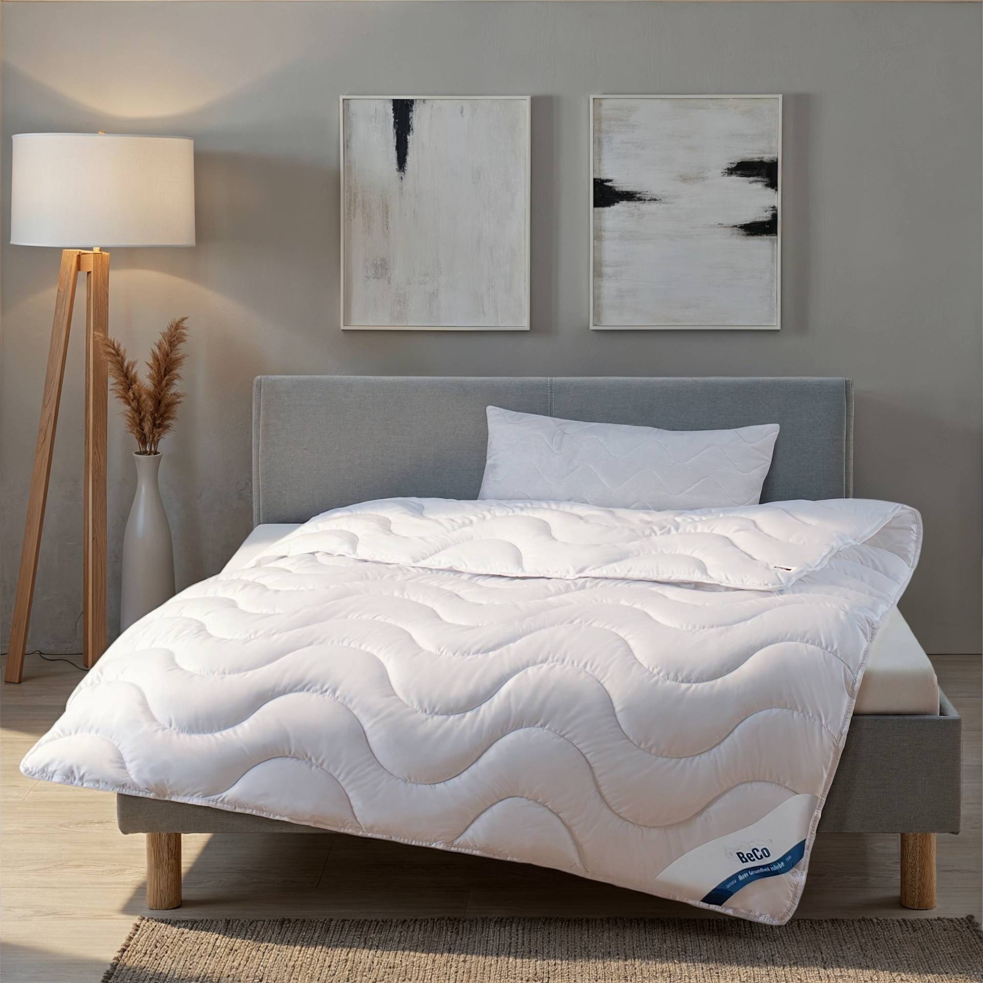 Beco Bettdecke + Kopfkissen "Sale, 2-Tlg. Set, Kissen & Bettdecke mit Wellensteppung" Bettdecke in 135x200 und Kissen in 40x80 cm für alle Jahreszeiten von Beco