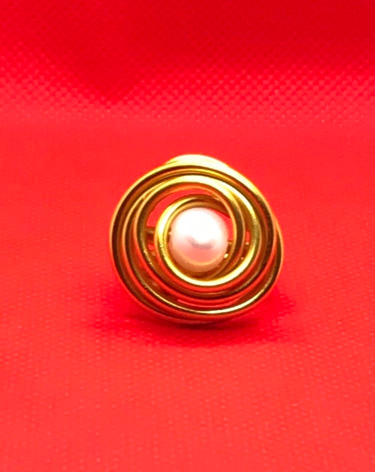 Goldene Perle Ring Goldene Perle Ring von BedeckedbyAbra