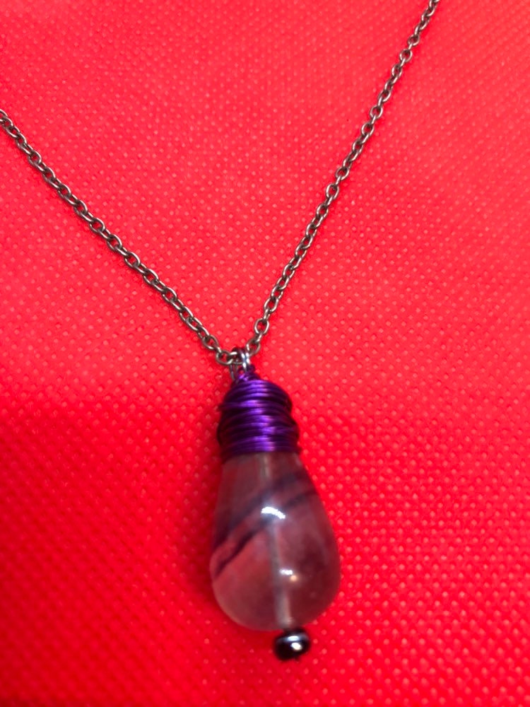 Hübsch in Lila Halskette Hübsch in Lila Halskette von BedeckedbyAbra