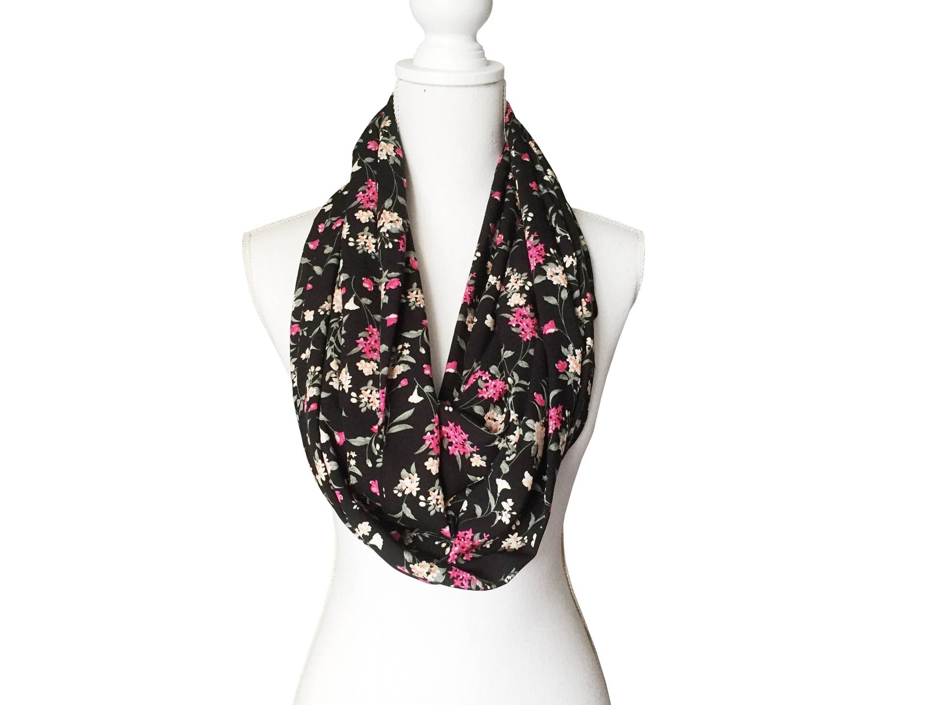 Frauen Infinity Schal Mehrfarbiger Viskose Stoff Loop Frauen Infinity Schal Mehrfarbiger Viskose Stoff Loop von BeeDeeCollection