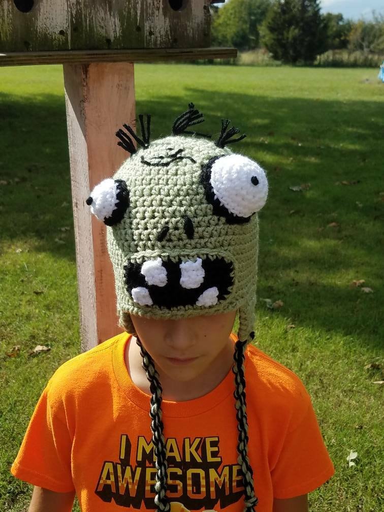 Zombie Häkelhut Beanie Zipfelmütze Mit Ohrenklappen von BeeEweDesigns