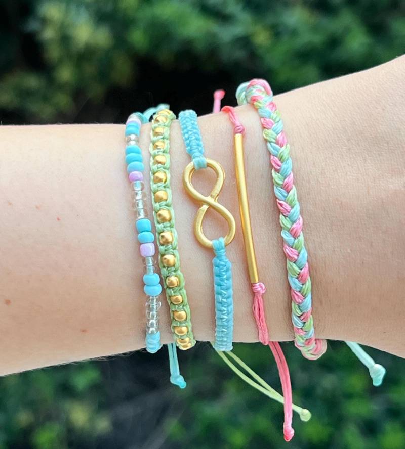 Boho Makramee Armband Set Perlen Baumwollkordel Bettelarmband von BeeMadeDesign