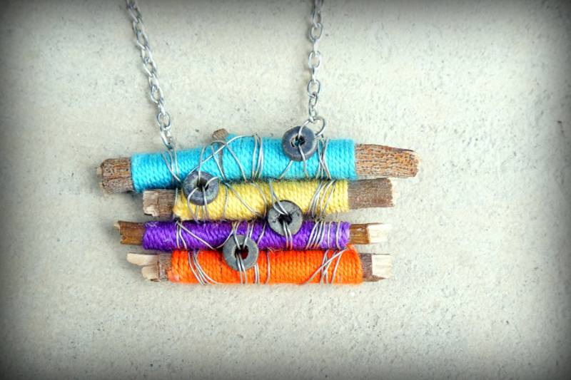 Boho Zweig Halskette Handgefertigter Anhänger, Festival Schmuck von BeeMadeDesign