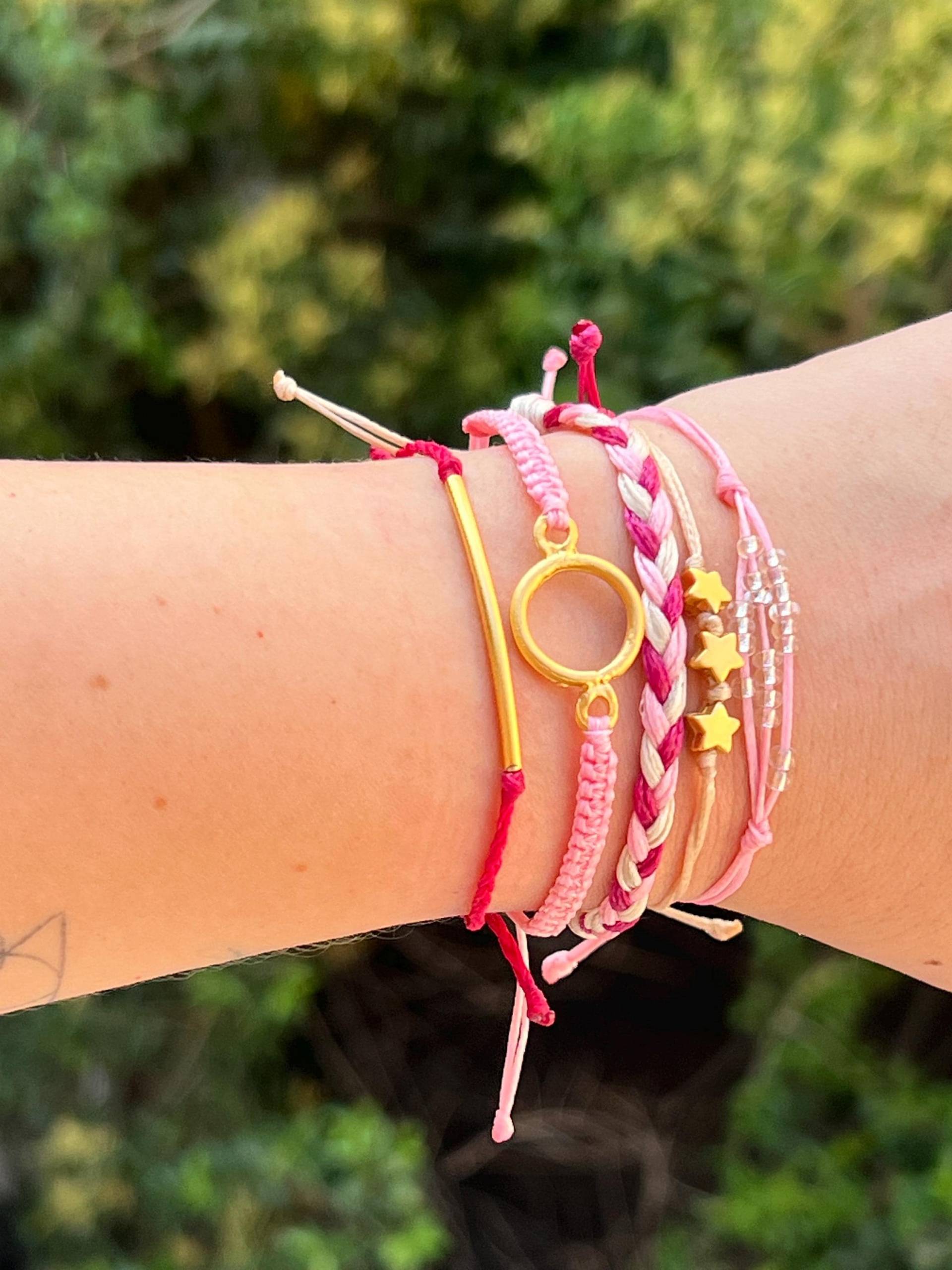 Makramee Perlen Armband Set Boho Chic Schmuck Aus Baumwolle Und Kordel von BeeMadeDesign