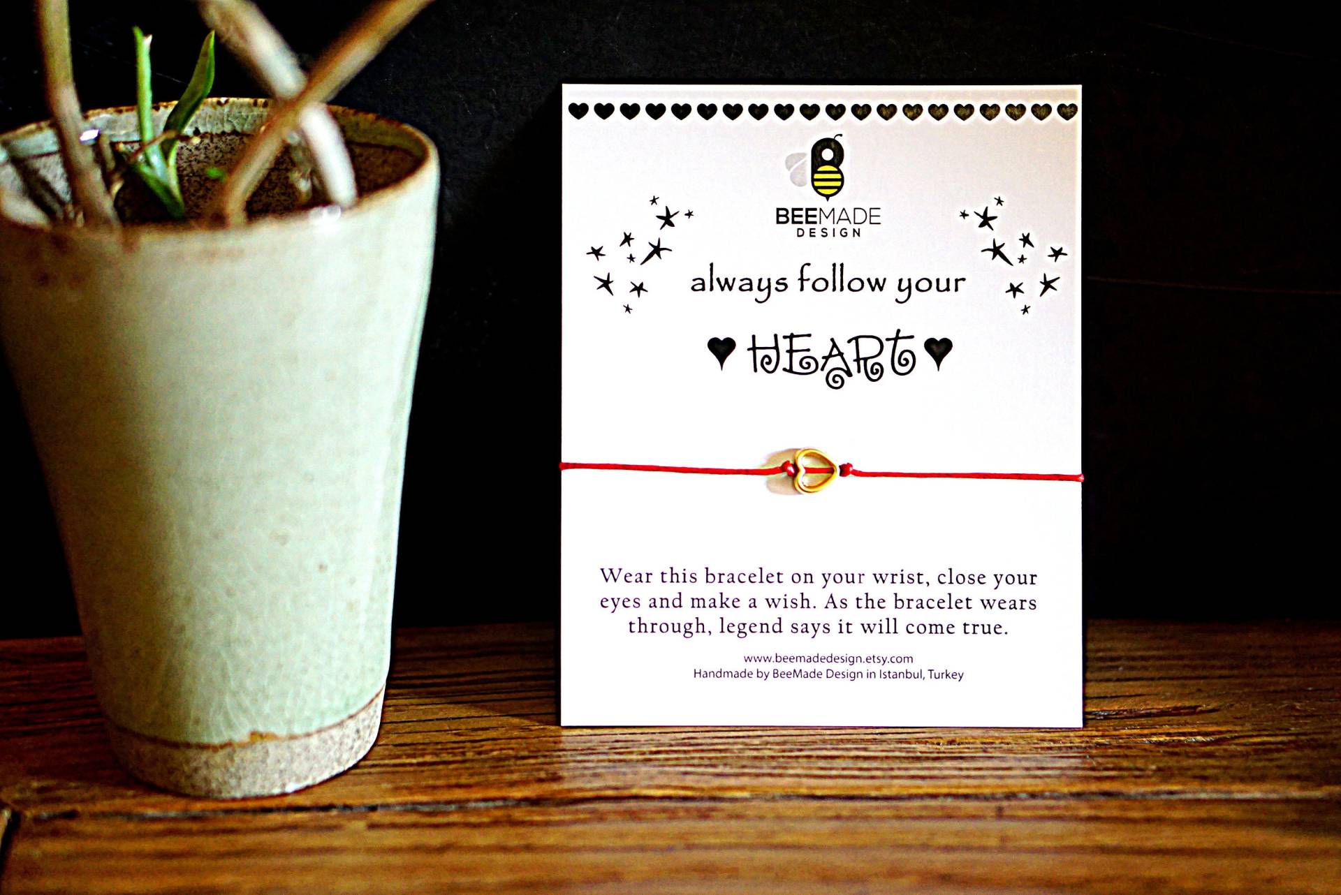 Wunscharmband Gold Herz Charm An Freundschaftsband von BeeMadeDesign