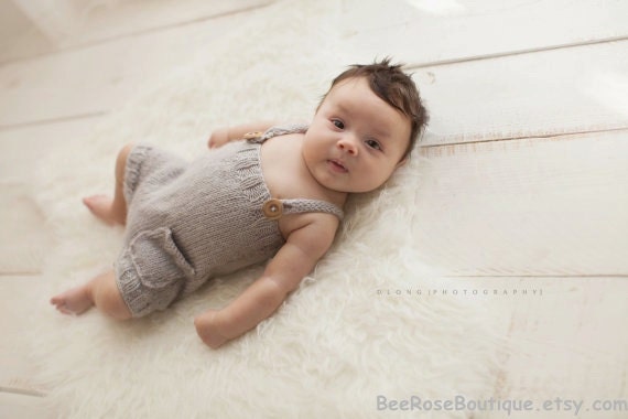 Gestrickte Babykleidung | Neugeborenes Jungen-Coming-Home-Outfit Gestrickter Babystrampler Handgestrickte Babykleidung| Neugeborenen-Foto-Outfit 0-24 von BeeRoseBoutique