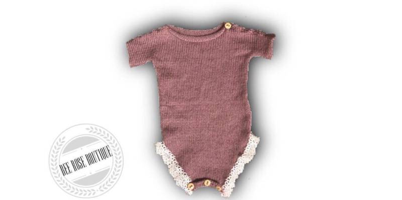 Gestrickter Spitzen Bodysuit| Strampler| Mädchen Mit Nach Hause Nehmen Outfit| Baby Kleidung| Gestrickte Babykleidung| Strick Strampler Baby Mädchen von BeeRoseBoutique