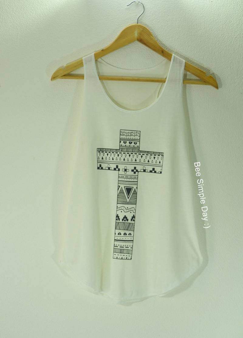Tank Top Grafik Kreuz Weichheit Stoff Yoga Hipster Shirt Frauen Fitness Sommer Vintage-Tank-Tops Für Frau Short Geschenk Festival von BeeSimpleDay