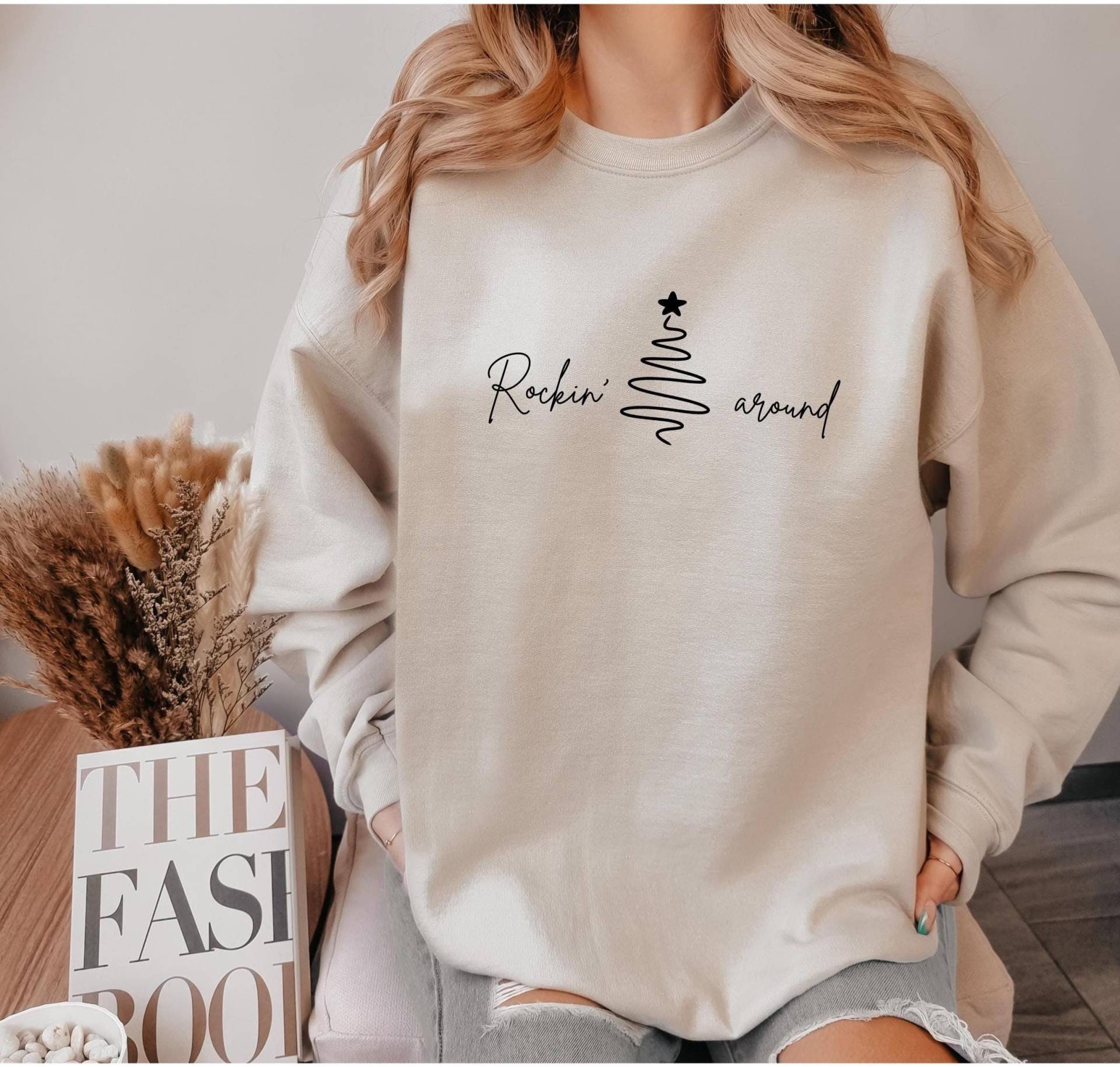 Weihnachtspullover Rockin' Around|Kuscheliger X-Mas Pullover|Frohe Weihnachten|Hohoho|Weihnachtsmotiv|Geschenk Für Sie|Fröhliche Weihnachten von BeeWitchedAtelier