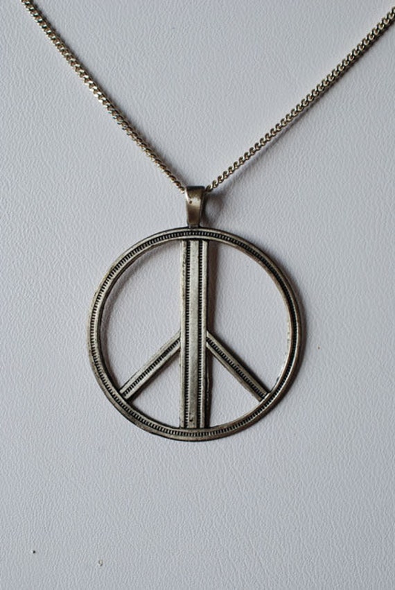 sterling Silber Peace Zeichen Charm Halskette, Vintage, Unikat sterling Silber Peace Zeichen Charm Halskette, Vintage, Unikat von Beecharmernyc