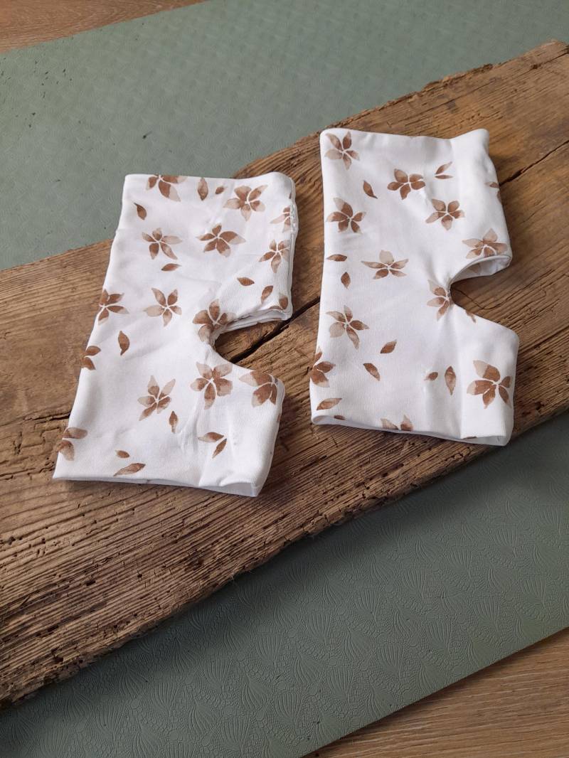 Yogasocken Gr. 40/41 - Pilatessocken Zehen - Und Fersenfrei Aus Baumwolljersey -Unikat Handmade Genäht - Geschenk Für Die Freundin Yogasocken Gr. 40/41 - Pilatessocken Zehen - Und Fersenfrei Aus Baumwolljersey -Unikat Handmade Genäht - Geschenk Für Die Freundin von BeeeSox