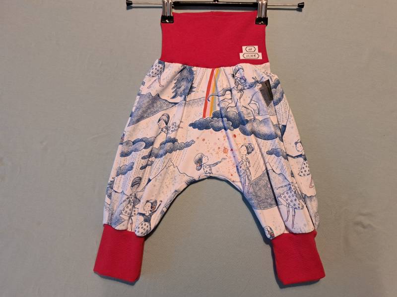 Pumphose Gr. 68, Am Anfang Des Regenbogens Aus Dem Schönen Bio-Lillestoff von BeefriendsShop