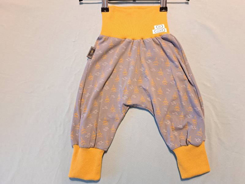 Pumphose Gr. 68, Schiffchen Grau/Senf von BeefriendsShop