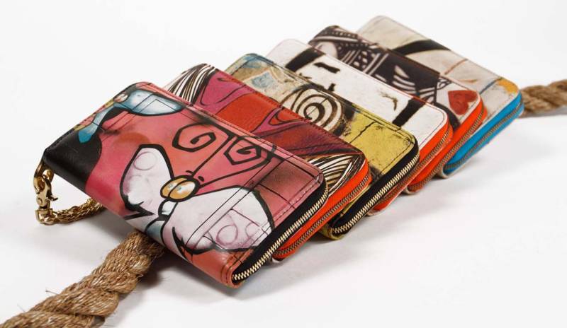 Leder Brieftasche Schmetterling Graffiti Print Zip Um Mit Kette Armband von BeehiveJewelryStore