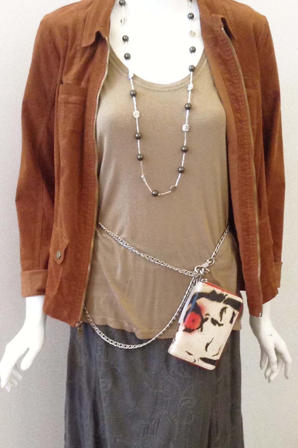 Leder Hand Brieftasche Kiss Graffiti Print Zip Um Mit Armbandkette von BeehiveJewelryStore