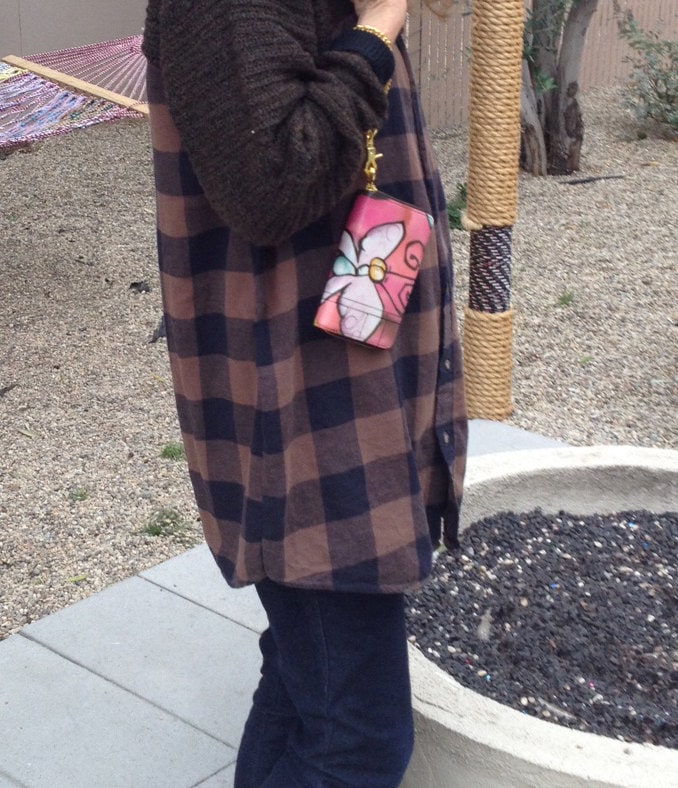 Leder Hand Brieftasche Schmetterling Graffiti Print Zip Um Mit Armbandkette von BeehiveJewelryStore