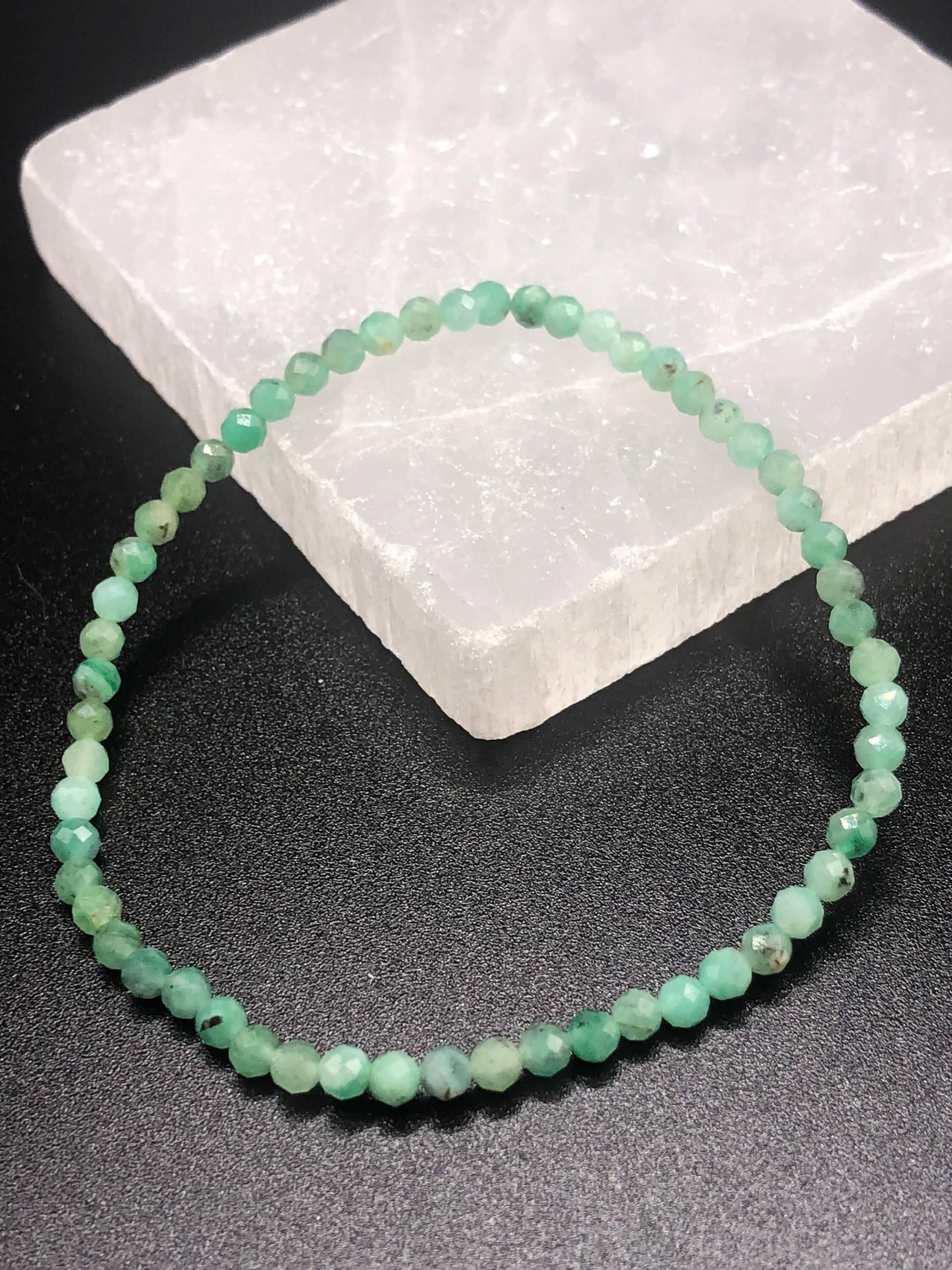 3 Mm Natürliche Smaragd Echte Edelstein Zierliche Micro Facettierte Aaa Grade Armband Healing Edelstein-Armband Mai Birthstone 3 Mm Natürliche Smaragd Echte Edelstein Zierliche Micro Facettierte Aaa Grade Armband Healing Edelstein-Armband Mai Birthstone von BeeoriginalCrafts