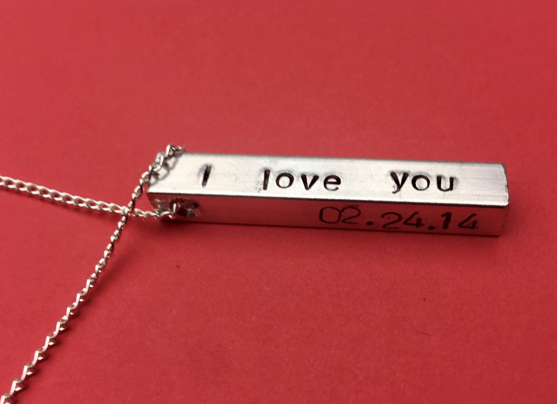 Datum Halskette, Freundin Geschenk, Halskette Für Frau Personalisiertes Ich Liebe Dich, Frauen, Jahrestag Geschenke Sie von BeesHandStampedGifts