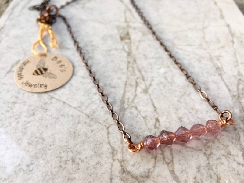 Rosa Glas & Kupfer Halskette von BeesHandmadeJewelry
