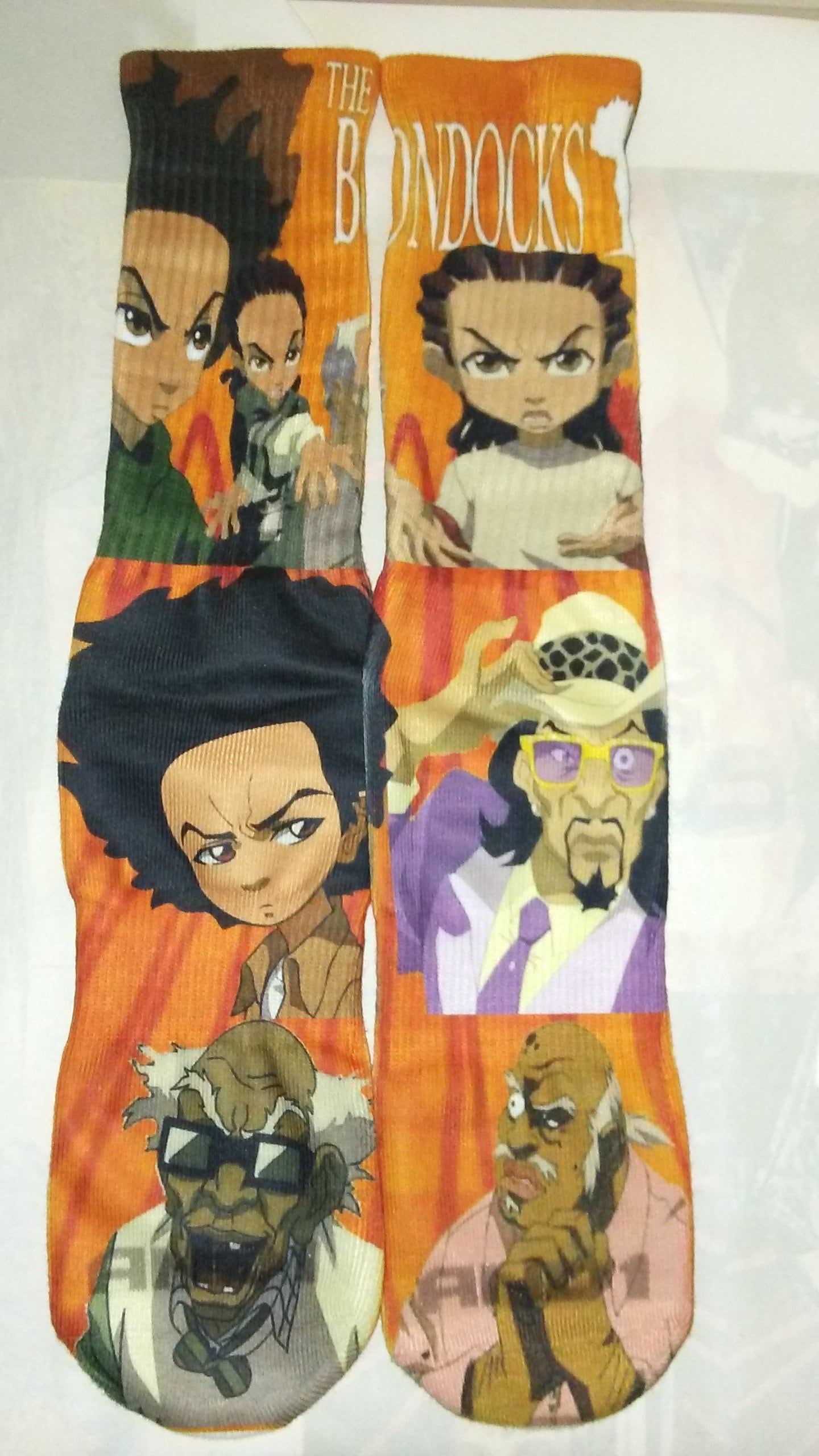 Boondocks Crew Socken Nach Wunsch Boondocks Crew Socken Nach Wunsch von Beescustomsocksntees