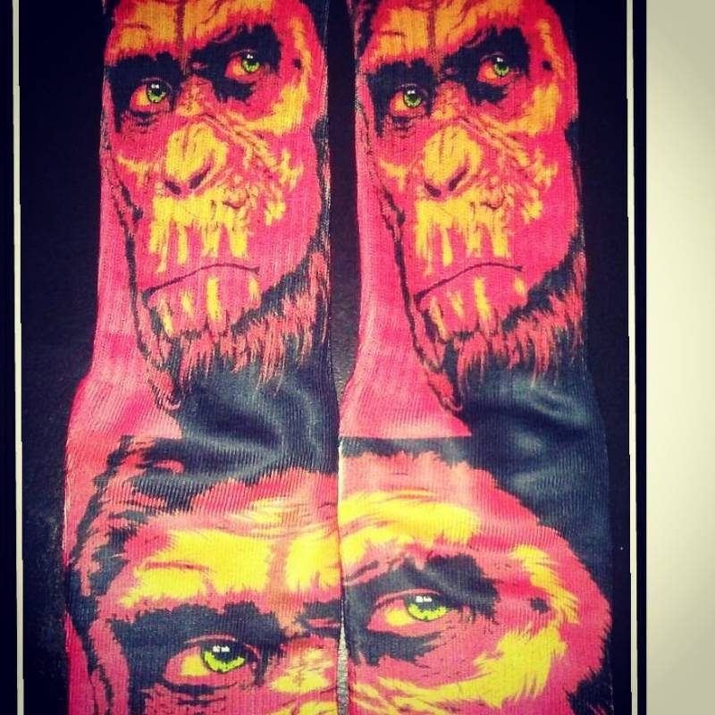 Red Ape Benutzerdefinierte Socken Red Ape Benutzerdefinierte Socken von Beescustomsocksntees