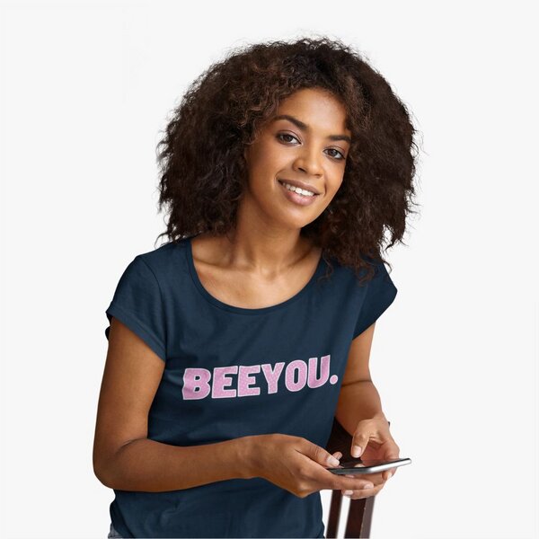 Beeyou. Clothes T-Shirt aus Bio-Baumwolle mit gepunktetem Beeyou-Design von Beeyou. Clothes