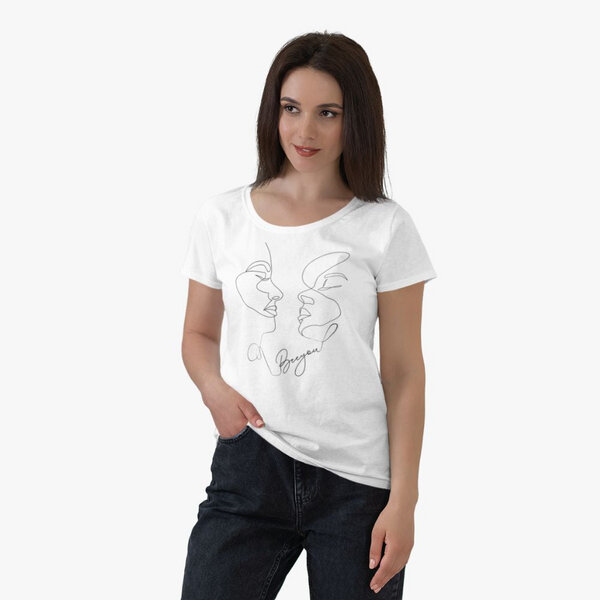 Beeyou. Clothes T-Shirt aus Bio-Baumwolle mit two Faces-Design von Beeyou. Clothes