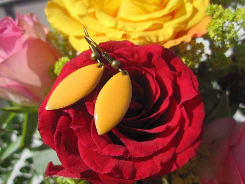 Emaille-Ohrhänger Orange Augenform, Kaltemaille von Behrenperlen