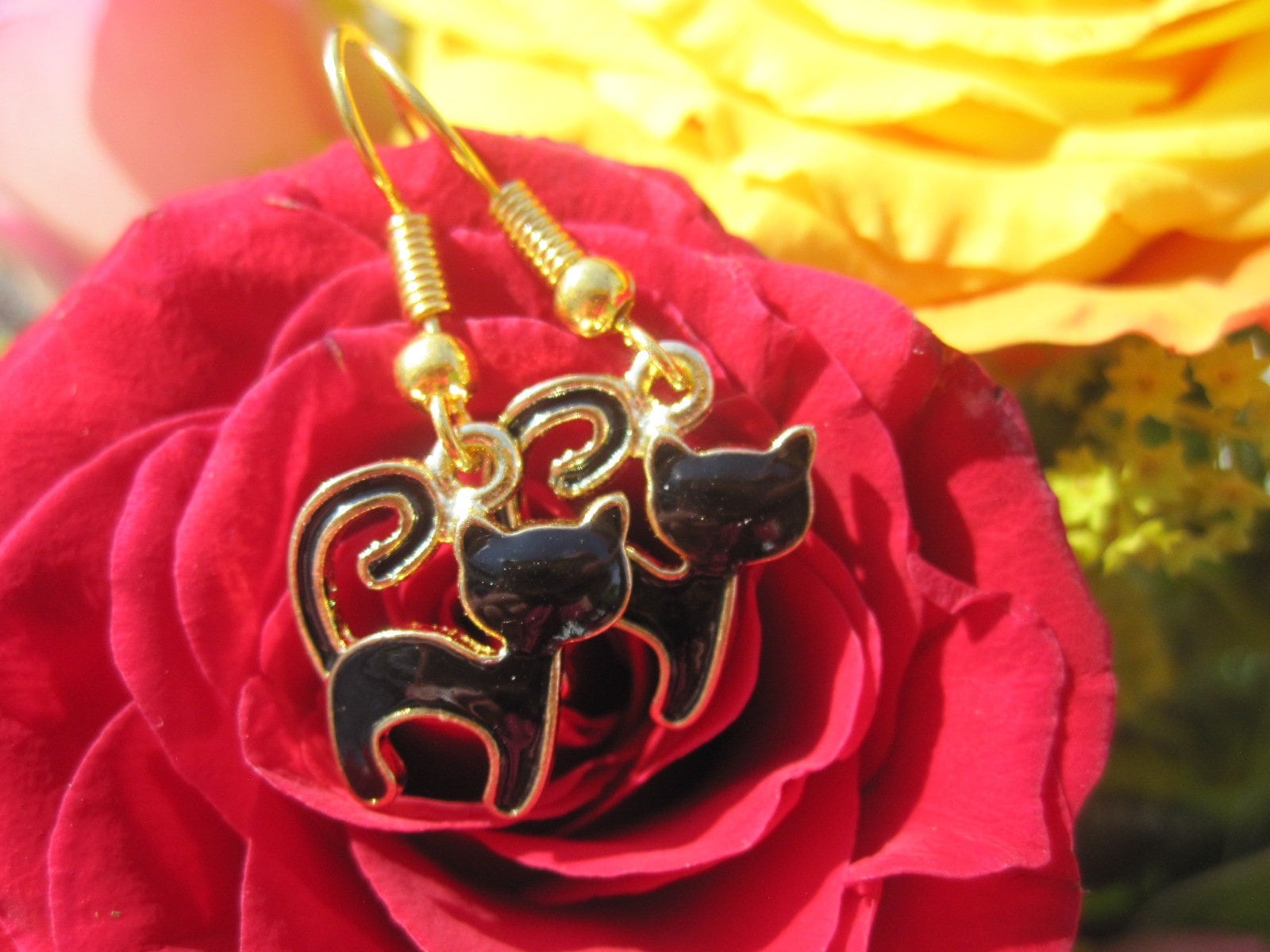 Ohrhänger Katze, Schwarzer Kater, Kaltemaille von Behrenperlen