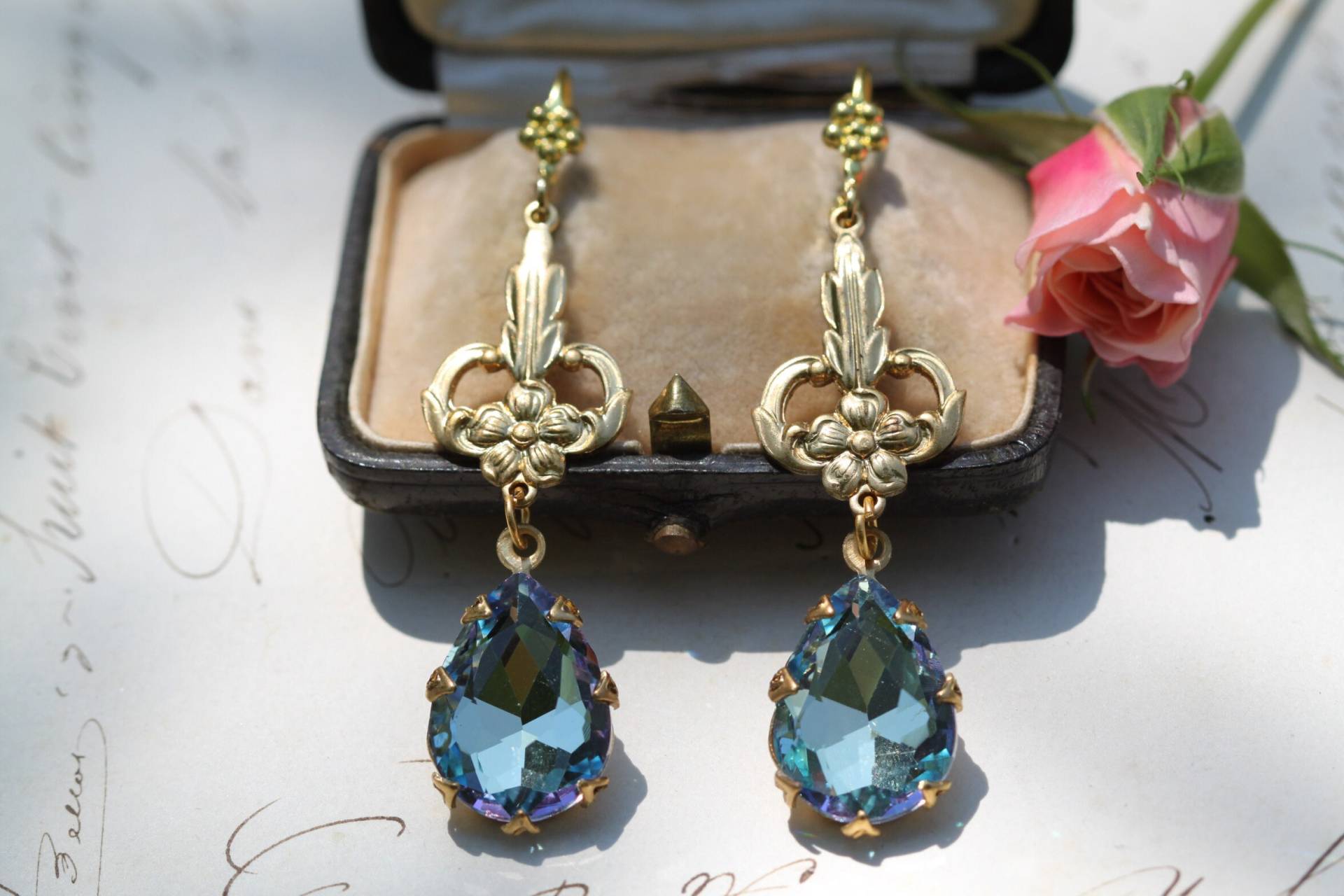 Cottagecore Aquamarin Kristallohrringe, Statement Ohrringe Hellblau, Etwas Blau Regency Hochzeit Kokette Schmuck Jugendstil Cottagecore Aquamarin Kristallohrringe, Statement Ohrringe Hellblau, Etwas Blau Regency Hochzeit Kokette Schmuck Jugendstil von BejewelledRelics