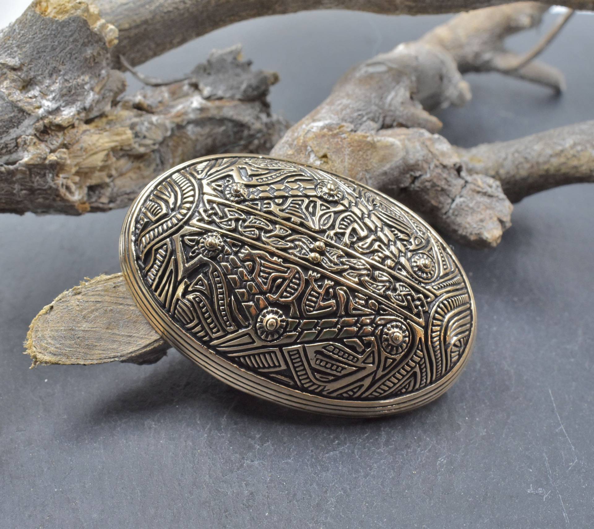 Wikinger Fibel Set - Bronze Ovalspange Aus Der Vendel-Zeit Ovalfibeln Nach Fund Dänemark Größe Ca. 7, 5 X 5, 2 2, 2 cm Wikinger Fibel Set - Bronze Ovalspange Aus Der Vendel-Zeit Ovalfibeln Nach Fund Dänemark Größe Ca. 7, 5 X 5, 2 2, 2 cm von BelanasSchatzkiste