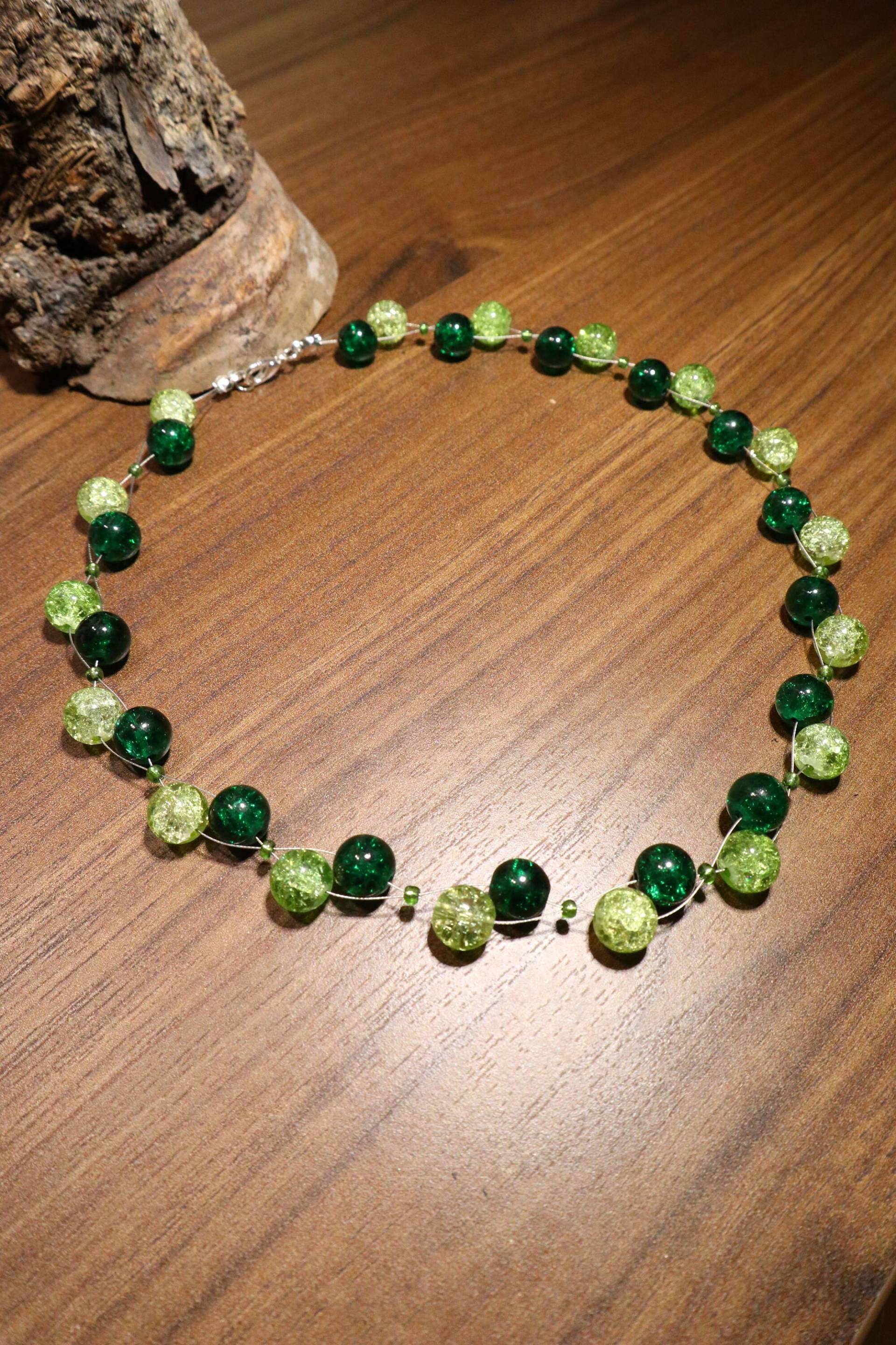 Glaskette Dunkelgrün Hellgrün Halskette Glas Perlen Kette Glasperlen Glaskette Dunkelgrün Hellgrün Halskette Glas Perlen Kette Glasperlen von BelasPerlenparadies