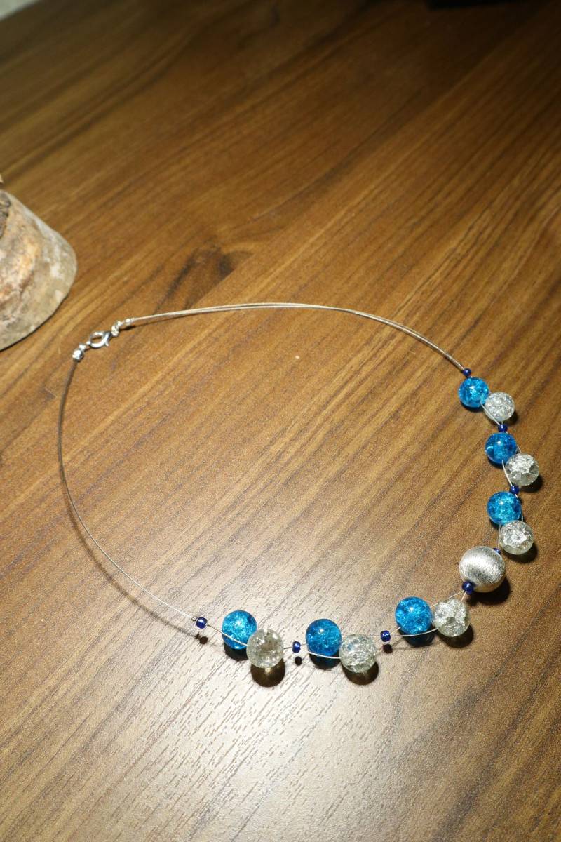 Glaskette Weiss Hellblau Blau Halskette Glas Perlen Kette Glasperlen Bunt von BelasPerlenparadies