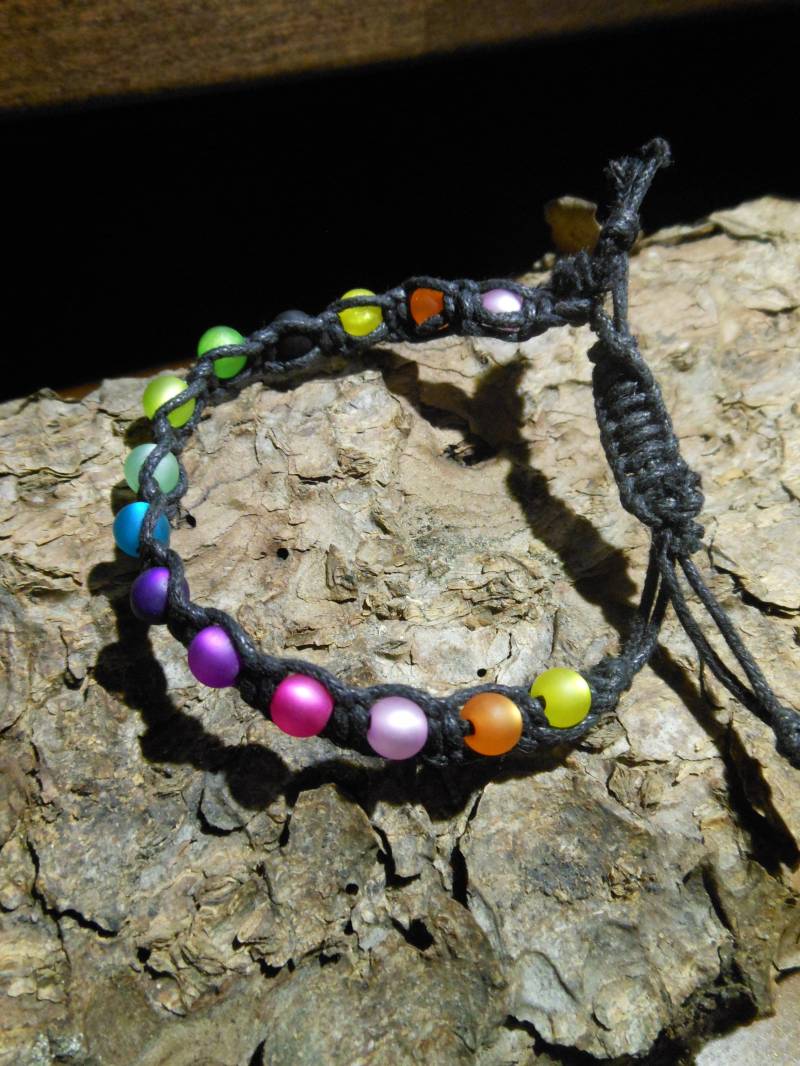 Perlenarmband Polarisarmband 3-Reihig Geflochten Polaris Armband Regenbogen Bunt von BelasPerlenparadies