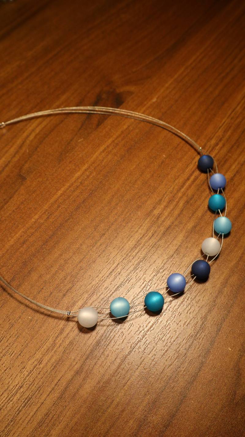 Perlenkette Blau Polariskette Hellblau Dunkelblau Halskette Collier Polaris Kette Bunt von BelasPerlenparadies