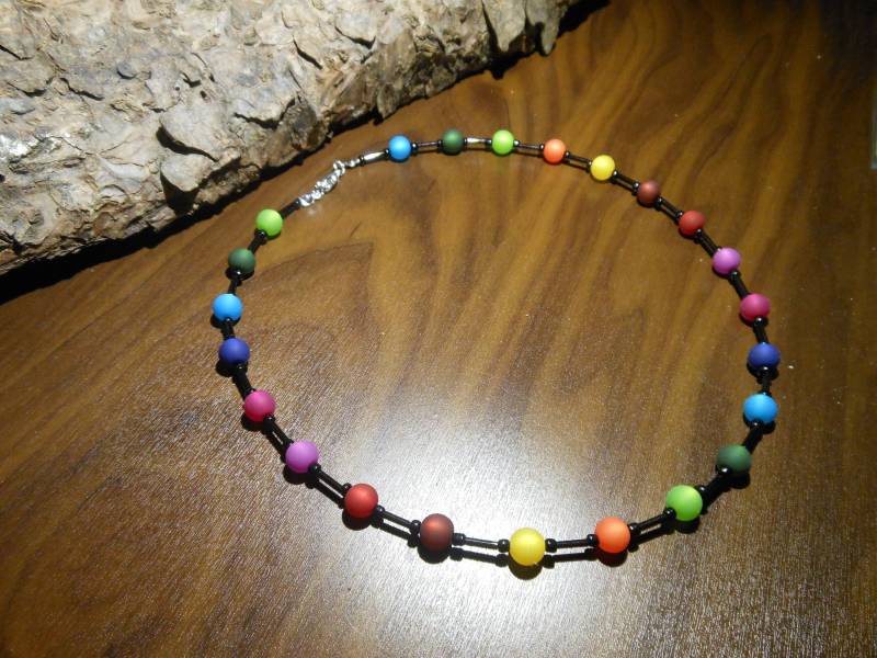 Perlenkette Polaris Kette Regenbogen Collier Halskette Bunt von BelasPerlenparadies